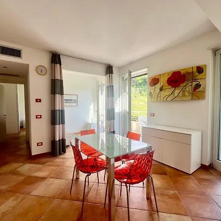 Glicine Residenza Prealba Con Posto Auto Апартаменты