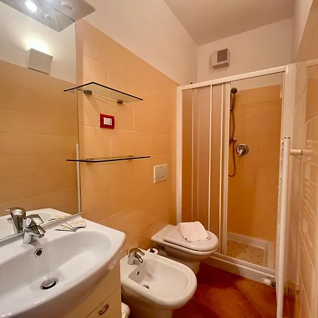 Glicine Residenza Prealba Con Posto Auto Apartamento Levanto